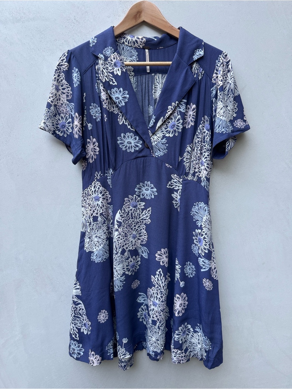 Free People Blue Hawaii Floral Mini Dress Small Navy Blue V Neck Boho